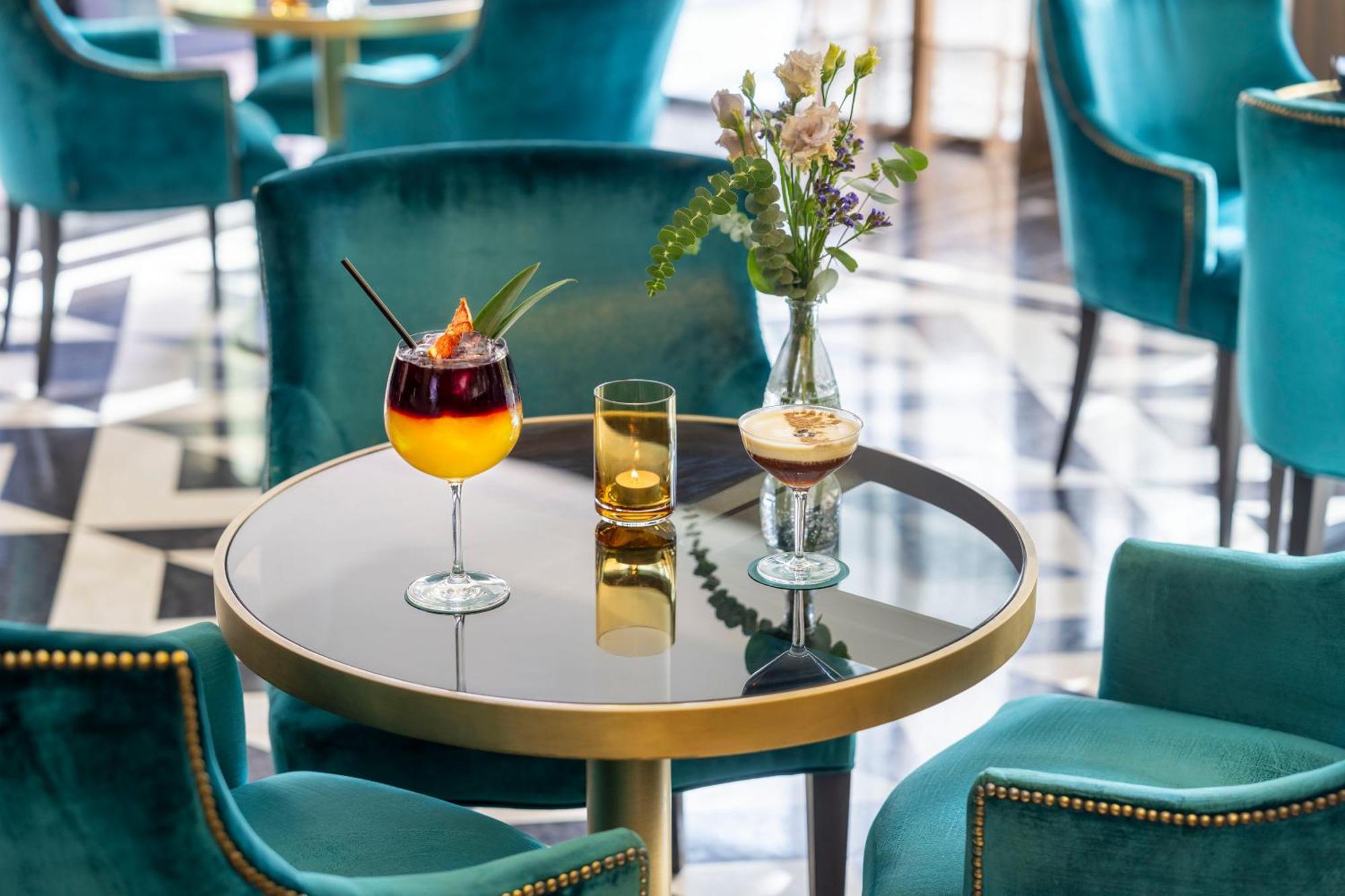 ยูโรสตาร์ วอชิงตัน เออร์วิง Hotel กรานาดา ภายนอก รูปภาพ The Lounge at London Heathrow Airport