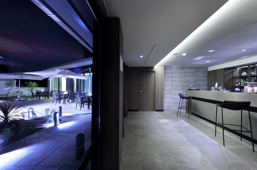 ยูโรสตาร์ วอชิงตัน เออร์วิง Hotel กรานาดา ภายนอก รูปภาพ The interior of the lounge